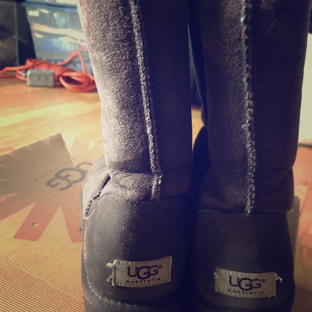 DARK BROWN UGHS SIZE 10